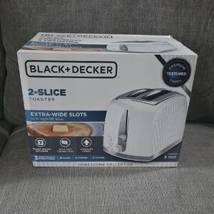 Black & Decker 2-Slice Toaster In White With Extra Wide Slots, New In Box